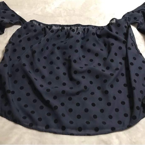 Ciel Black Polka Dots Black Polyester Off Cold Shoulder Thick Eyelet Cuff Blouse - Picture 16 of 16